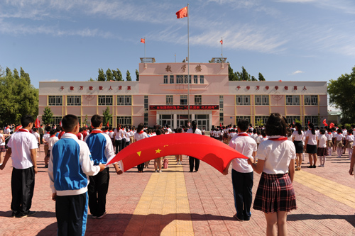 克拉玛依东湖中学.jpg